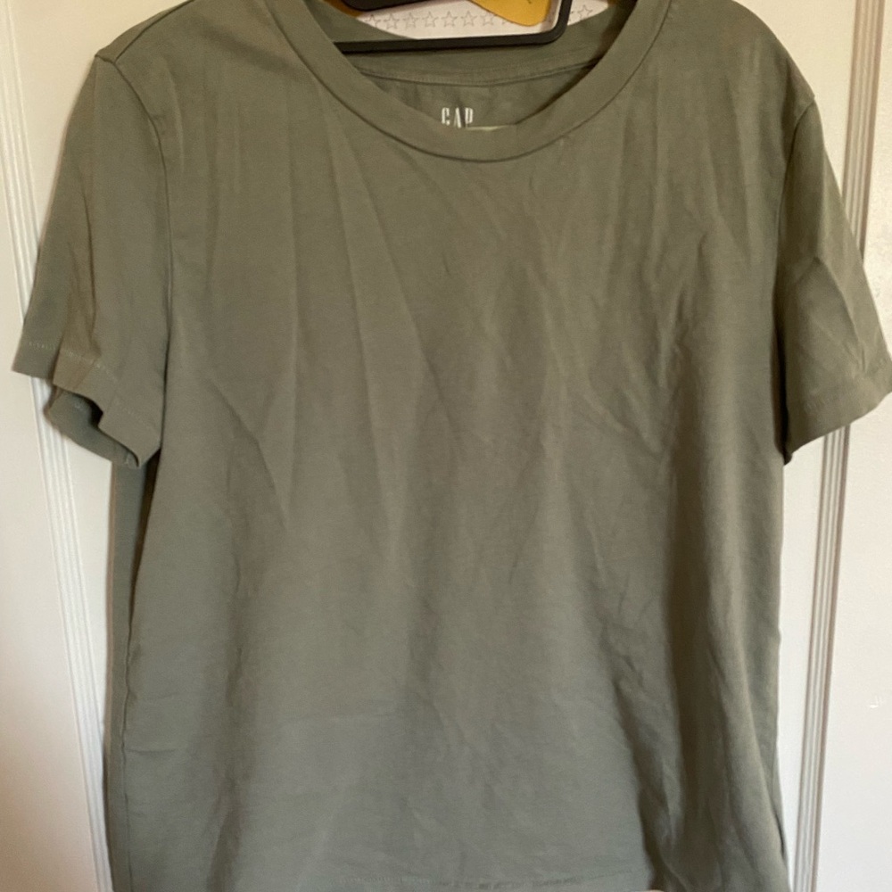 ‼️$10‼️Sage Green short sleeve cotton shirt